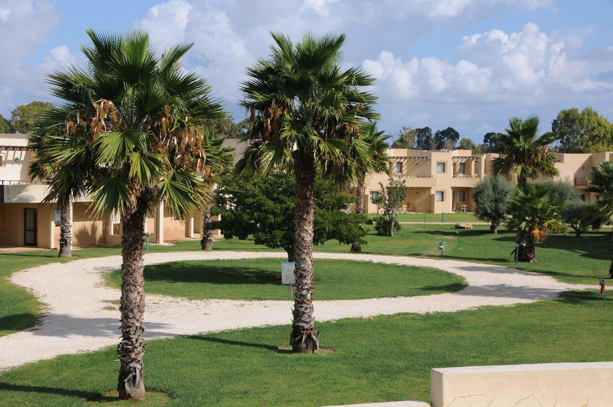 Voi Arenella Resort 4*